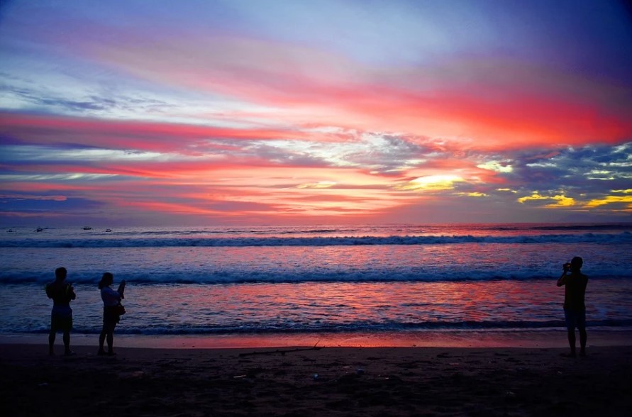 pantai kuta bali